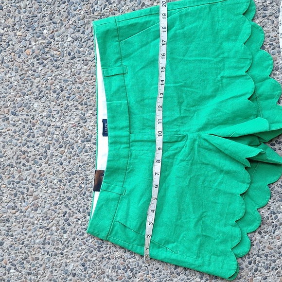NWT 4" J. Crew Kelly Green Scalloped Hem Cotton Linen Shorts Size 10 - Picture 4 of 11